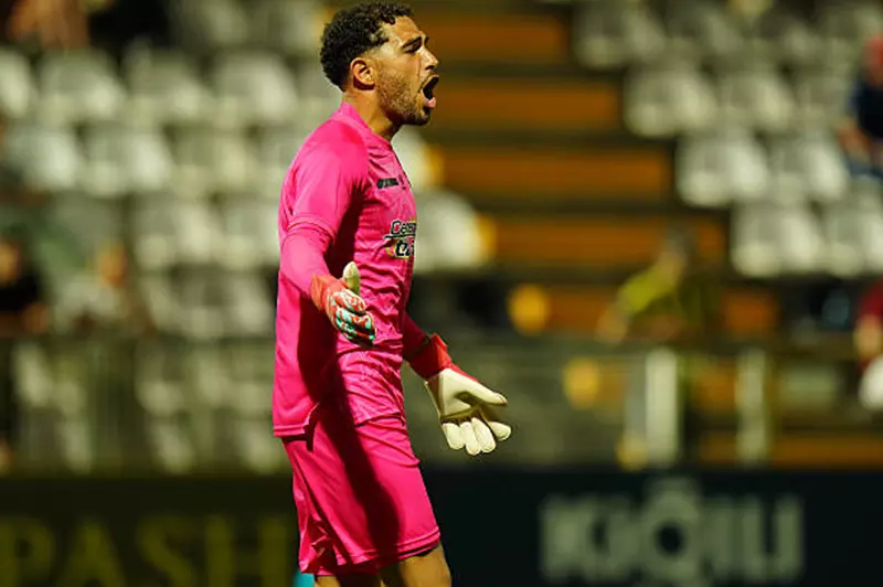 حمزة علاء حارس مرمى فريق بورتيمونينسي